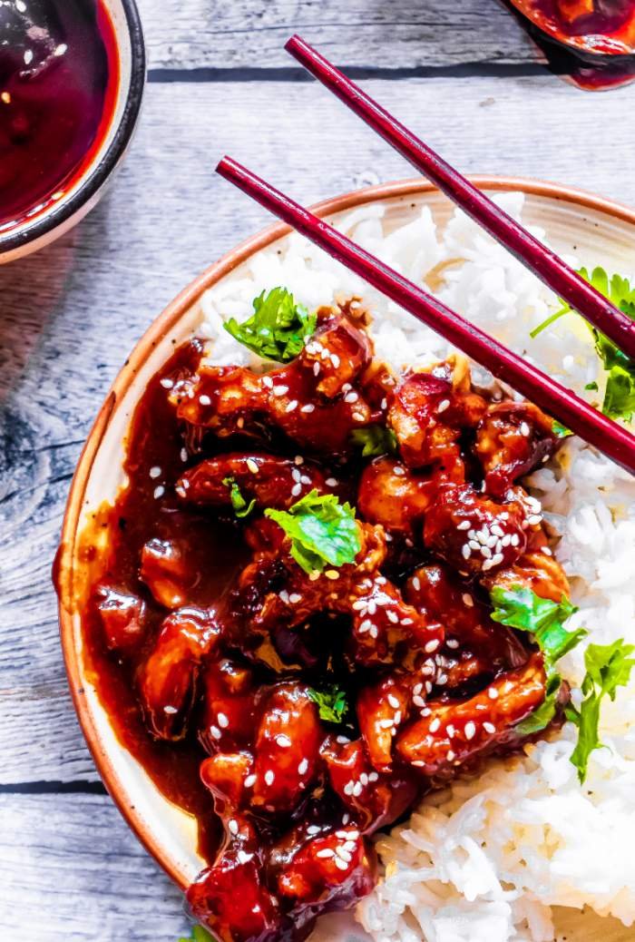 General Tso's Chicken with stemaed rice