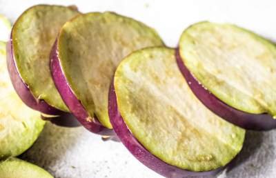 sliced eggplant