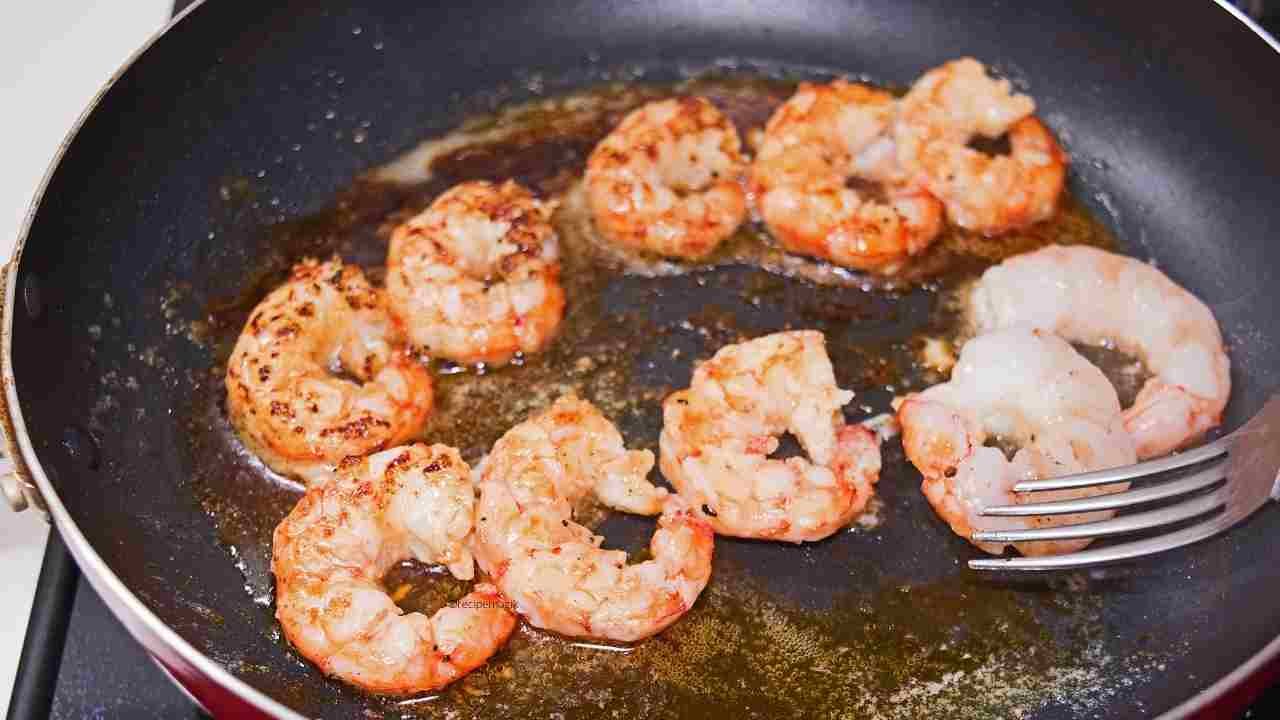 cooking shrimps