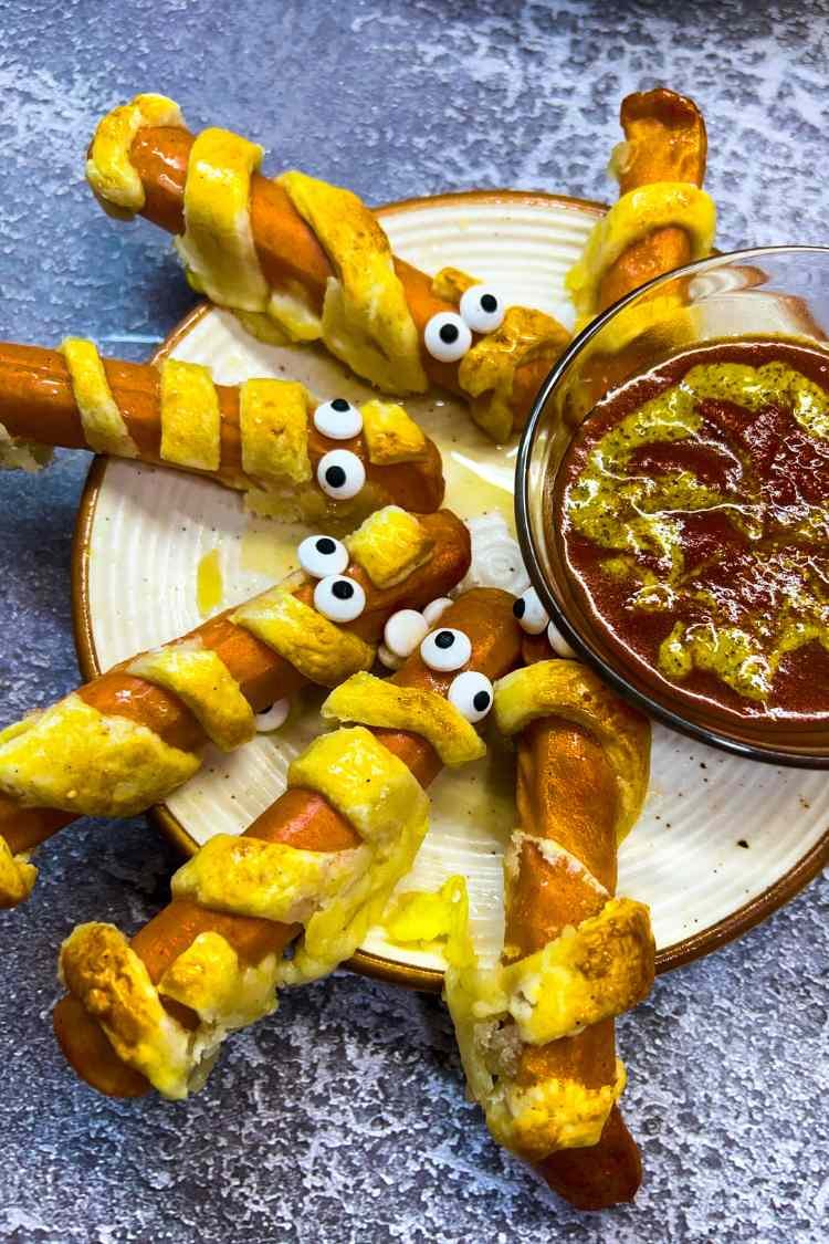 Halloween Mummy Dogs
