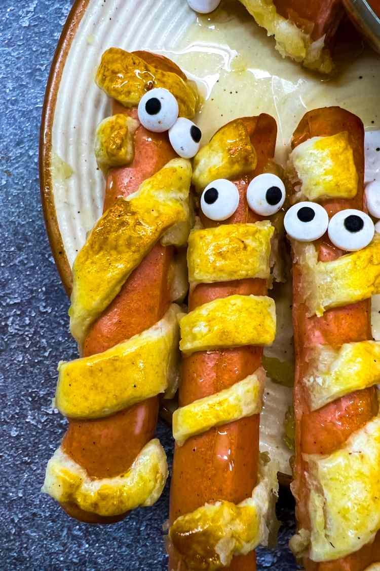 Halloween Mummy Hot Dogs